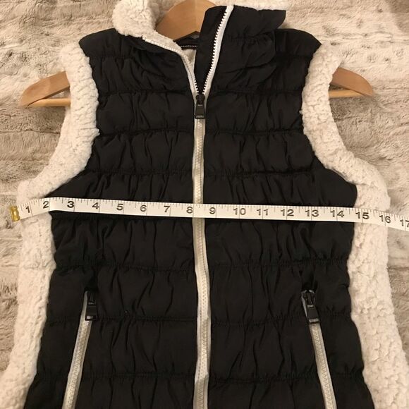 : : Calvin Klein Performance Sherpa Wool Style Trimmed Vest Jacket : : - Picture 13 of 15